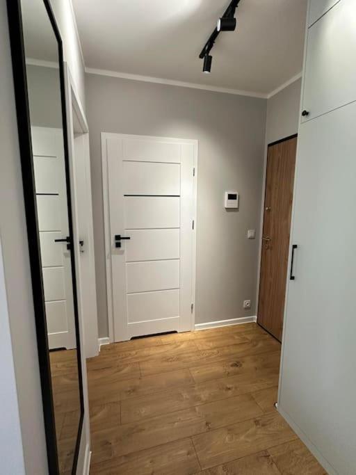 Project Comfort Lazurowa 15A/85 Blisko Jednostki Wat Warszawa Apartment Luaran gambar